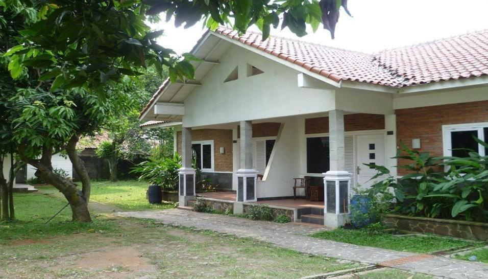 Intan Hotel Purwakarta Dış mekan fotoğraf