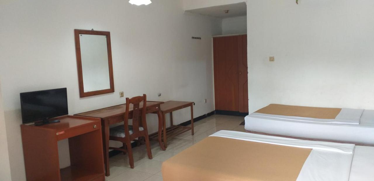Intan Hotel Purwakarta Dış mekan fotoğraf