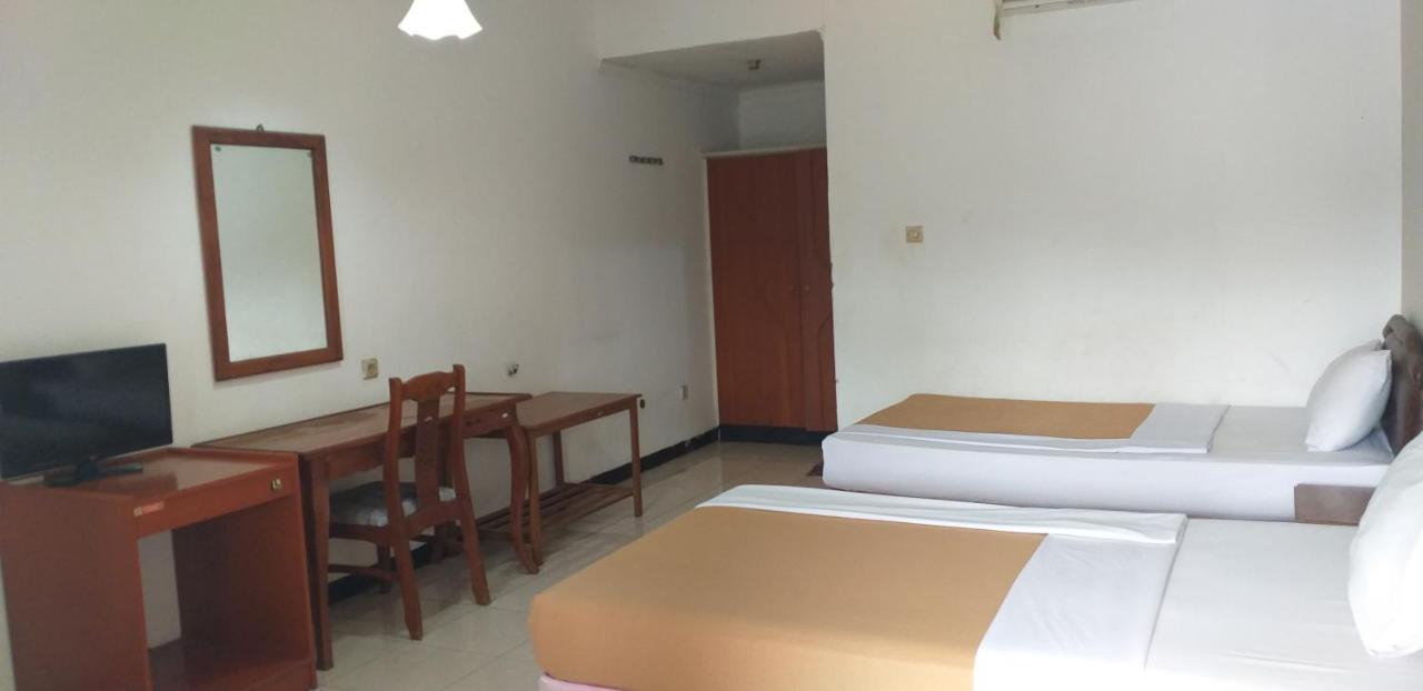 Intan Hotel Purwakarta Dış mekan fotoğraf
