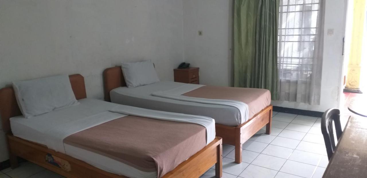 Intan Hotel Purwakarta Dış mekan fotoğraf
