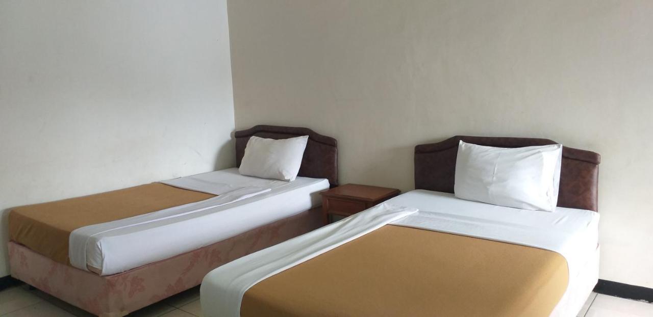 Intan Hotel Purwakarta Dış mekan fotoğraf