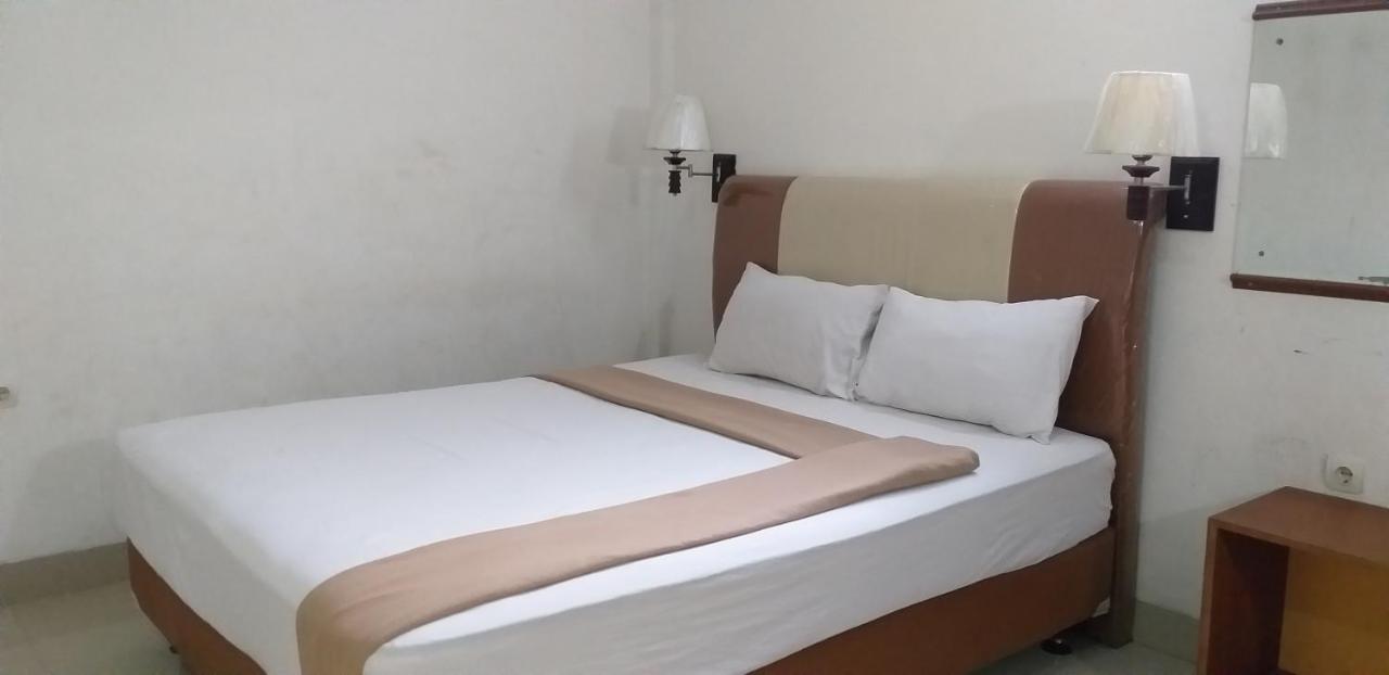 Intan Hotel Purwakarta Dış mekan fotoğraf