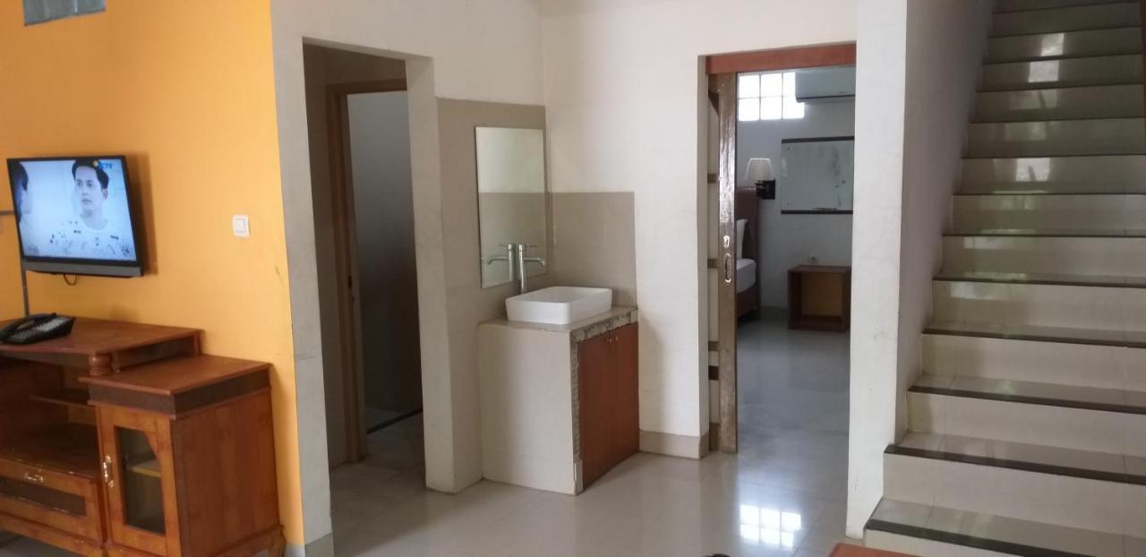 Intan Hotel Purwakarta Dış mekan fotoğraf
