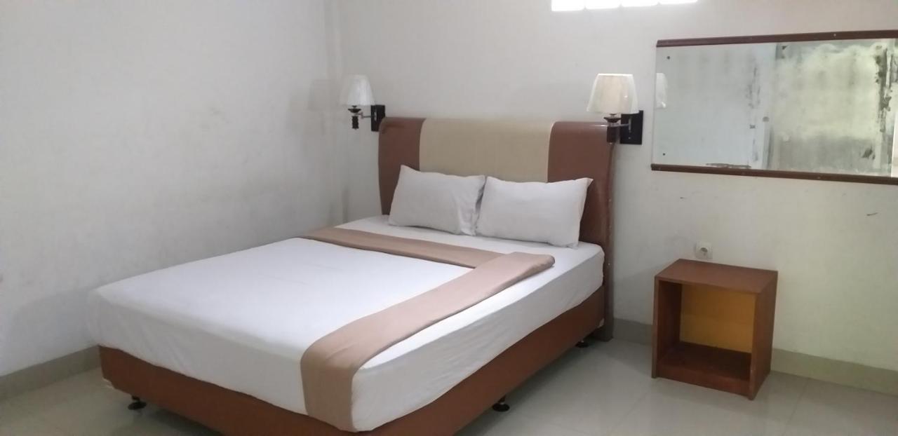 Intan Hotel Purwakarta Dış mekan fotoğraf