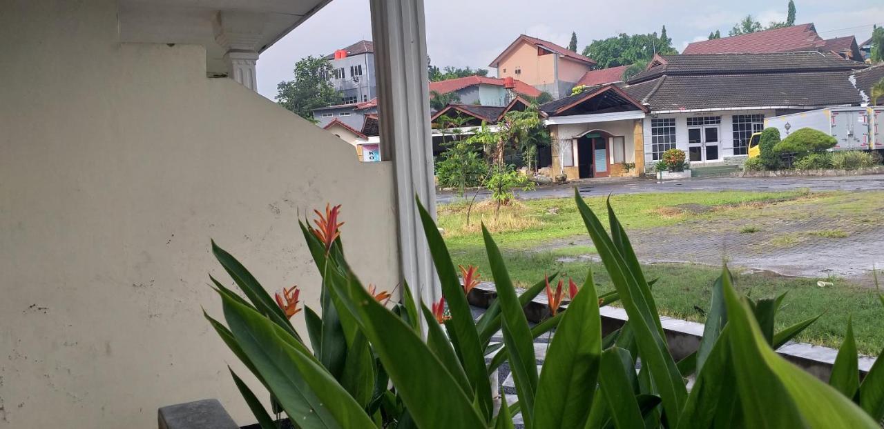 Intan Hotel Purwakarta Dış mekan fotoğraf